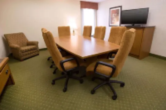 Days Inn by Wyndham Rolla