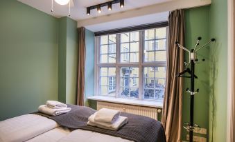 The Churchill 4 by Daniel&Jacob's