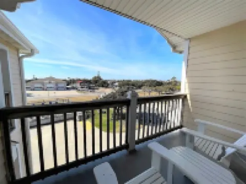 Pony Island Inn Hotels in Ocracoke