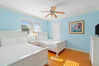 La Valencia Villas Hotels in Sunnyside
