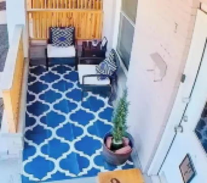 Aparthotel: Lopsy Blue -by Arena/Marshall/Hospital