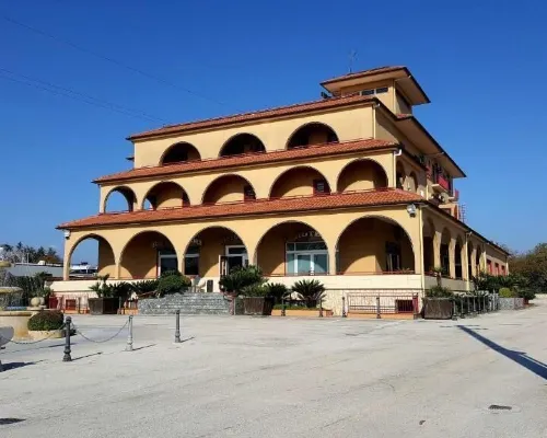 Re Di Cuori Hotel Hotel a Caianello