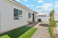 Breezy Modern House in Casa Grande with Pool,BBQ 캐사그랜디 파크스-오넬 공원 주변 호텔