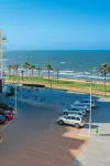 Coastal Comfort Awaits Book Porto Said Chalets Today - Parkplatz