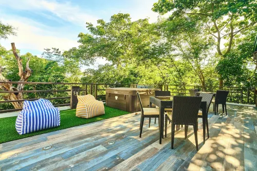 Cuatro Maya by ARAW Residences