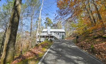 Abby's Hillside Happiness 2 Bedroom Cabin