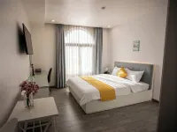 Hua Yi Hotel Phu My Hung - Korean Street Hotels near District 7