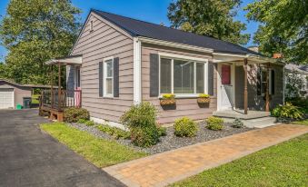 Colonial Village Retreat 2Br