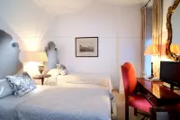 The Royal Hotel Các khách sạn ở Comrie