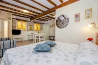 Guest House Sotto I Volti Centro Storico