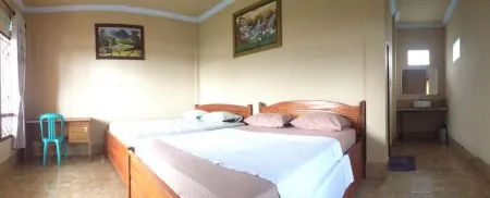 Mr.Din Rinjani Trails Hotel Отели рядом с достопримечательностью «Водопады Сенданг-Гил и Тиу-Келеп»