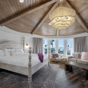 Cardiff by the Sea Lodge