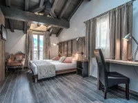Altis Val Vert Hotels near Troika