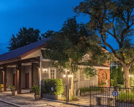 Tarnsiri Boutique Resort Hotels in Kanchanaburi City