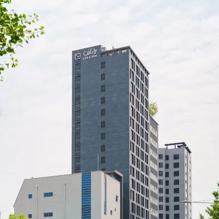 Celib Yeoui Отели рядом с достопримечательностью «Станция Yeouido»