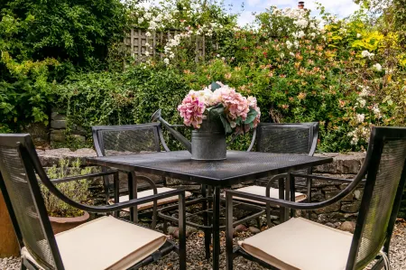 Maggie Puddle Cottage