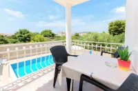 Apartments Mila - Pools
