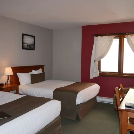 Howe Sound Inn & Brewing Company Hotels in Squamish