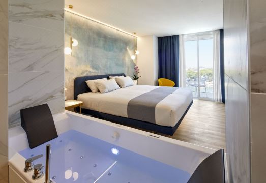 호텔 뉴 프리울리 옥상 자쿠지