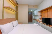 Cozy Studio at Transpark Cibubur Apartment - Kitchens