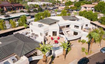 Ivory I by AvantStay Modern Home w Stunning Views Close to Old Town
