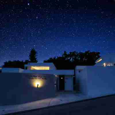 プライベートプールヴィラもとぶ Hotel Exterior