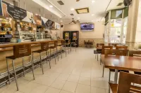 Hostal - Restaurante la Buena Villa by Vivere Stays - Baarit