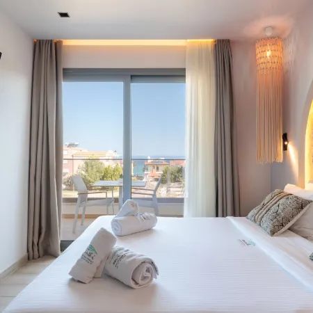 Amalthia Luxury Suites