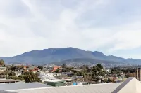 Little Island Apartments Hotels in Bellerive