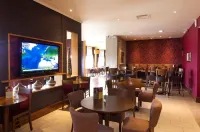 The Milestone Peterborough Hotel, Sure Collection by BW - sarapan
