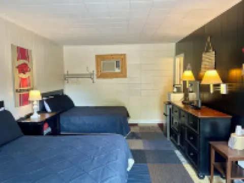 Sportsman's Lodge Hotels in Cleburne County