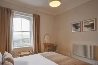 Host & Stay - Huntcliff View Apartment - Homestays