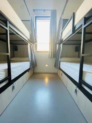 We Street Hostel - El Arenal-Albergue Juvenil Các khách sạn ở Ses Cadenes