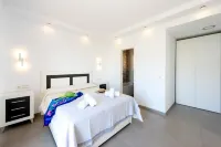 Casa Eva in Nerja With 3 Bedrooms and 3 Bathrooms