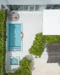 Malahini Kuda Bandos Resort - Pools
