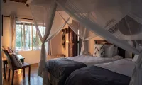 Shalimpo Safari - Mashatu Game Reserve Hotels in Bobonong