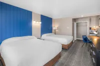 The Inn at Boatworks, Lake Tahoe Hotels in Olympic Valley