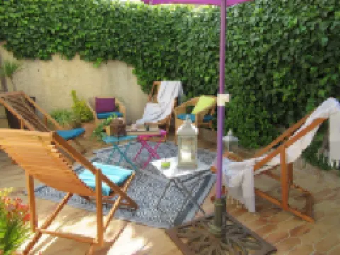 LA BELLE VIE in PROVENCE between  Marseille and Carry-le-Rouet, 5Km from the sea Hotels in Le Rove