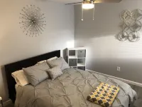 Luxury Newly Remodeled 3 Bedroom Duplex Unit Hotels in Everett