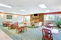 Super 8 by Wyndham Gaffney