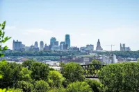 Downtown Bungalow | Fully Updated | Best KC Views
