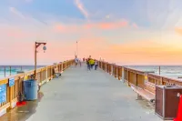 Comfortable & clean, Gulf-front getaway with pools, hot tub & beach access Hotels in Bay County