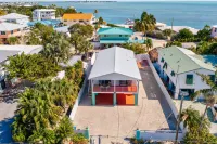 Ocean View and Tiki Hut - Stunning Salt Water Pool Retreat