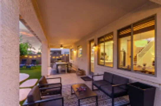 Heated Pool and Spacious Backyard Fun - Stunning Modern Oasis