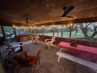 Charming Historic Cottage with Screened Porch - Quaint Coastal Retreat