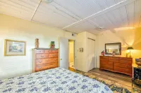 Beautiful & convenient home close to lake with shared pool, WiFi, & central AC