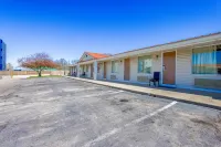 Cozy Garden Inn by OYO Hwy 40 Richmond - parking