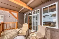 Slopeside Access and Aquatics Center - Luxurious Ski-in Ski-Out Retreat