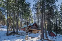 Breathtaking River Views and Expansive Deck - Charming Cabin Retreat
