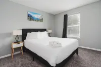 Charming Retreat with Private Patio and Spacious Living - Serene Escape Hotels in Washington Township